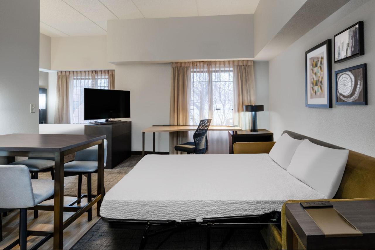 By Marriott Chicago Hotel