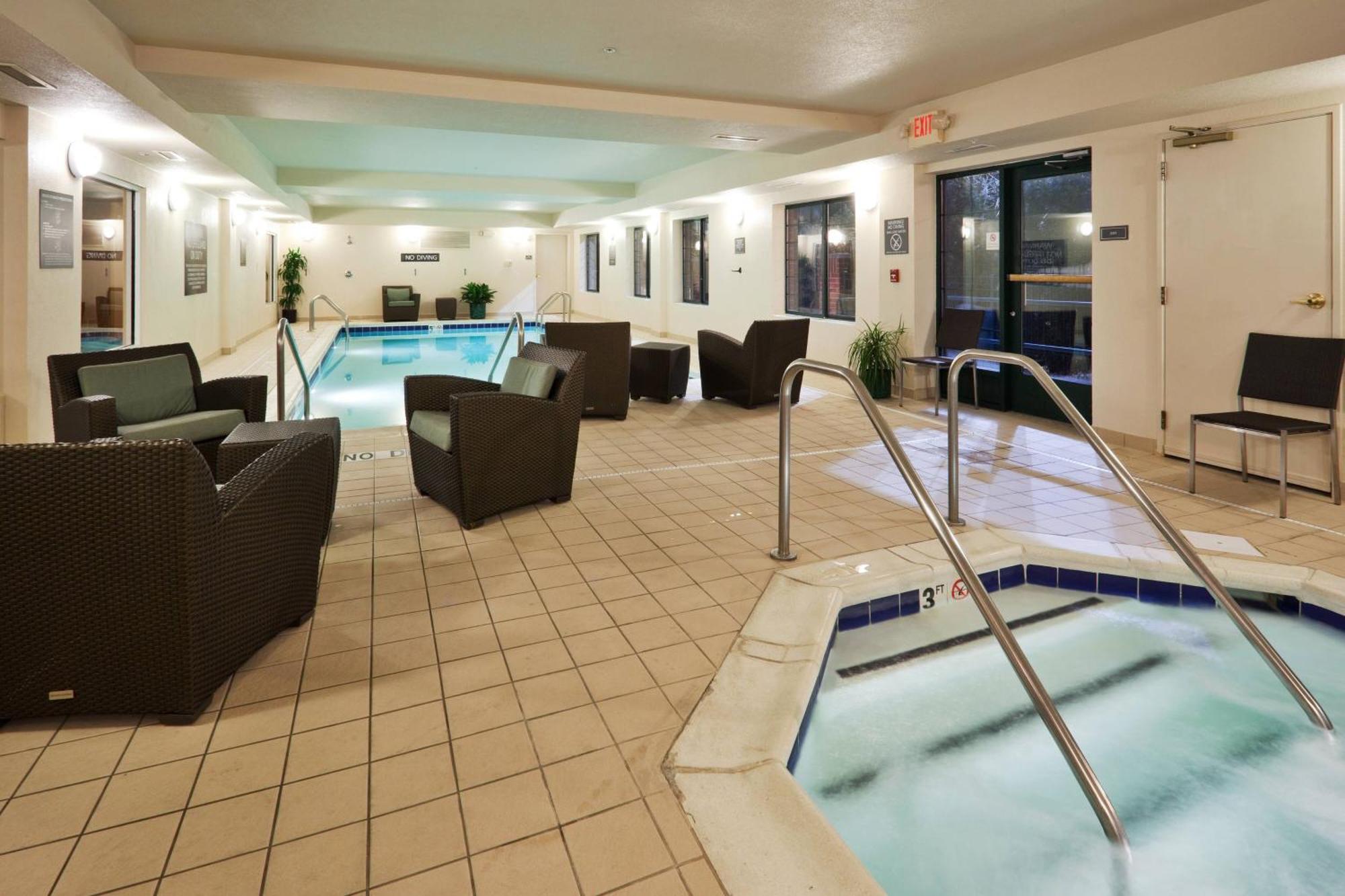 By Marriott Chicago 3* Oak Brook