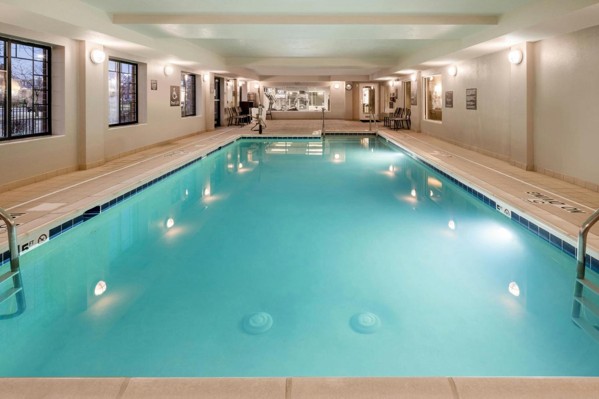 Hotel By Marriott Chicago